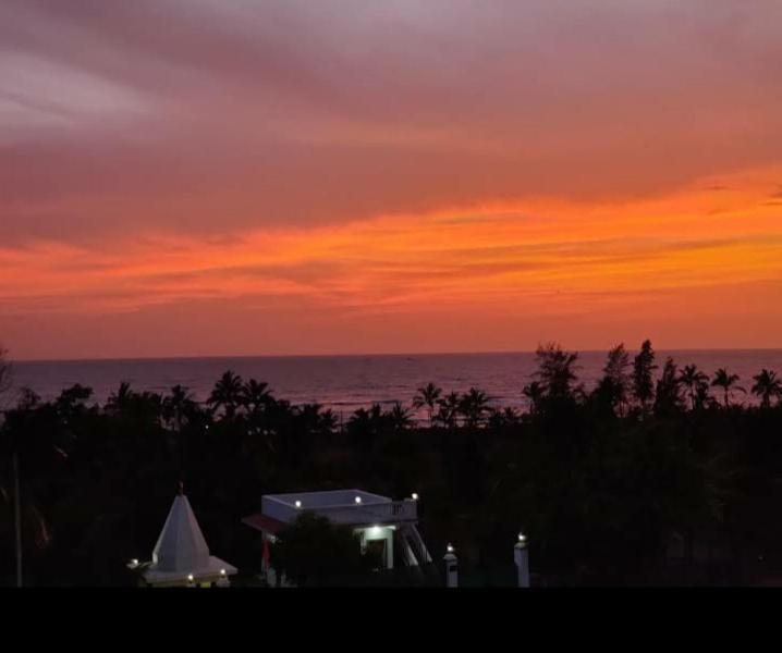 Готель Sunshine Sea View Алібаґ Екстер'єр фото